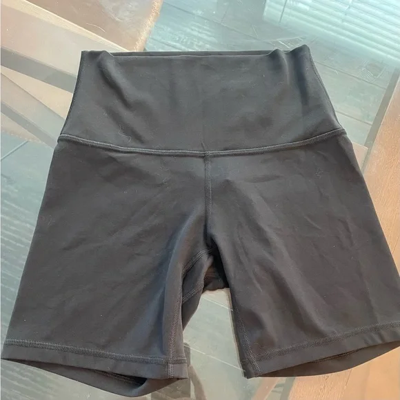 Lululemon Align 6” Shorts – Black, Size 4 - Picture 2 of 4